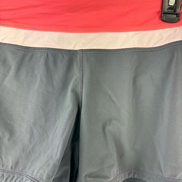Lululemon Groovy Run 4-way Stretch Shorts - Picture 3 of 5